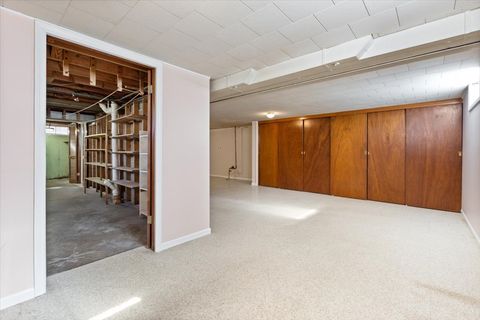 Tiny photo for 508 N Elmhurst Avenue, Mount Prospect, IL 60056 (MLS # 12576284)