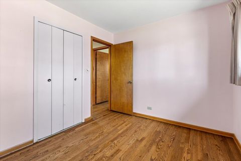 Tiny photo for 508 N Elmhurst Avenue, Mount Prospect, IL 60056 (MLS # 12576284)