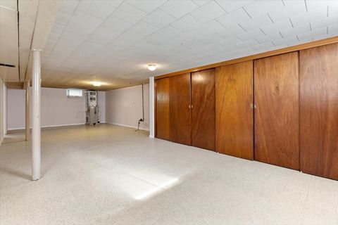 Tiny photo for 508 N Elmhurst Avenue, Mount Prospect, IL 60056 (MLS # 12576284)