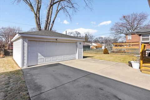 Tiny photo for 508 N Elmhurst Avenue, Mount Prospect, IL 60056 (MLS # 12576284)