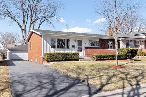 508 N Elmhurst Avenue Mount Prospect IL 60056