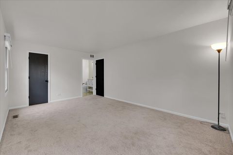 Tiny photo for 1785 Grosvenor Circle #A, Wheaton, IL 60189 (MLS # 12513151)