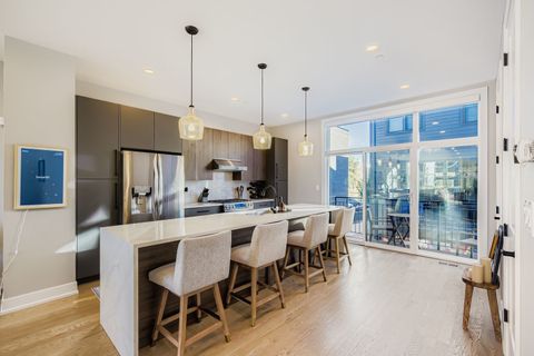 Tiny photo for 4446 S Drexel Boulevard #B, Chicago, IL 60653 (MLS # 12508091)