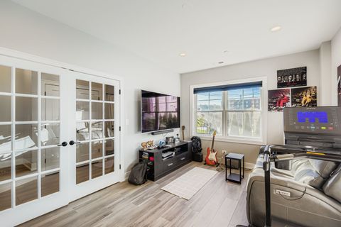 Tiny photo for 4446 S Drexel Boulevard #B, Chicago, IL 60653 (MLS # 12508091)