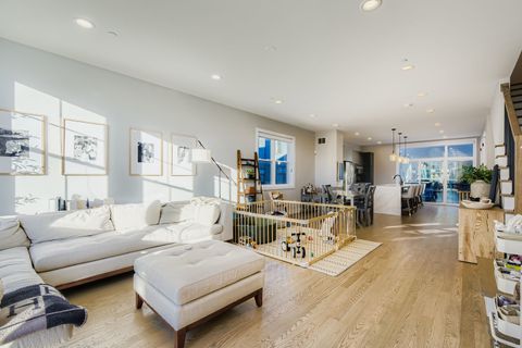 Tiny photo for 4446 S Drexel Boulevard #B, Chicago, IL 60653 (MLS # 12508091)