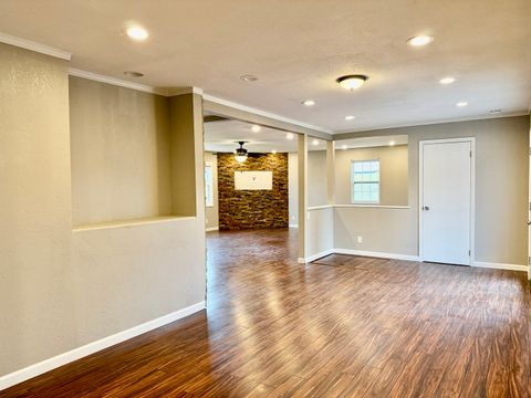 Tiny photo for 1008 5th Avenue, Camanche, IA 52730 (MLS # 12614347)