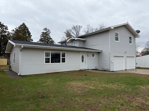Photo of 1008 5th Avenue, Camanche, IA 52730 (MLS # 12614347)