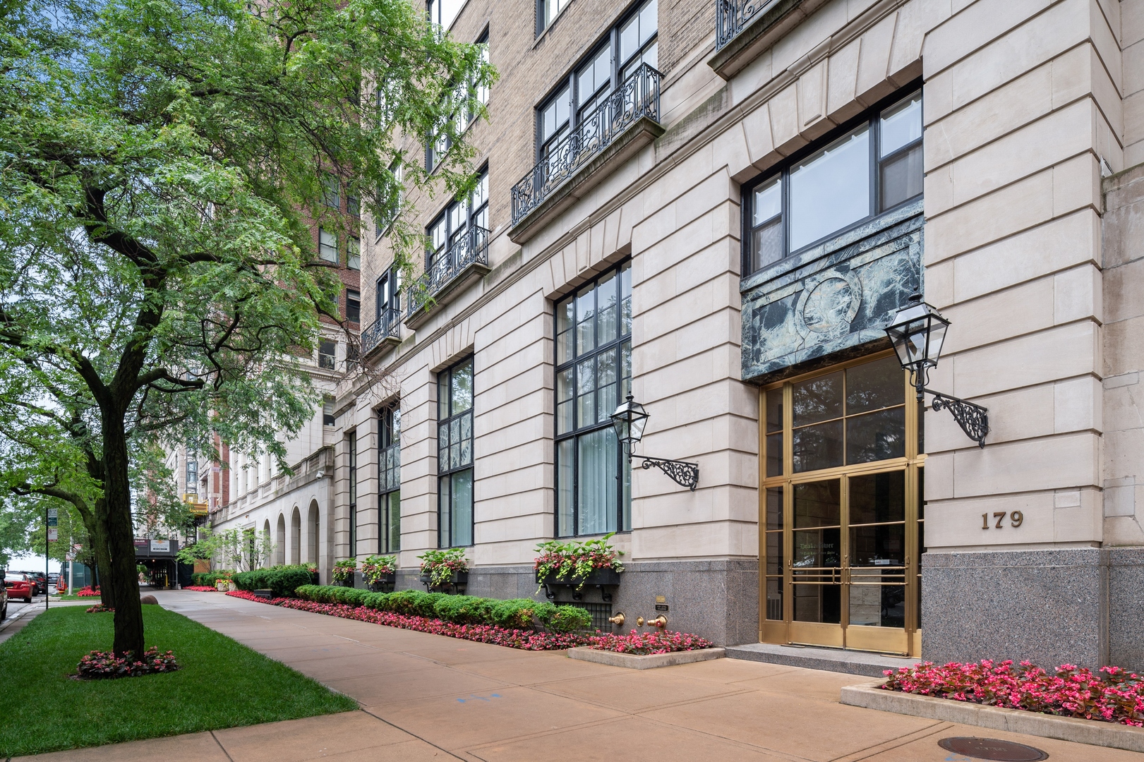 179 E Lake Shore Drive 402