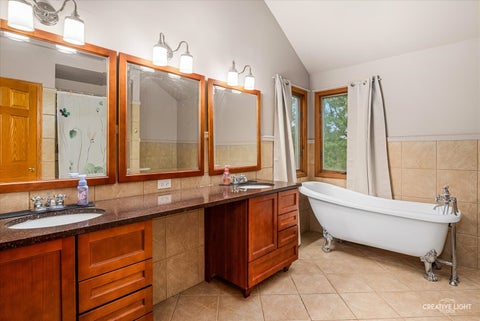 Tiny photo for 1905 Hampton Court E, Plainfield, IL 60586 (MLS # 12670732)
