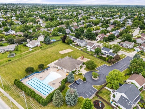 Tiny photo for 1905 Hampton Court E, Plainfield, IL 60586 (MLS # 12670732)