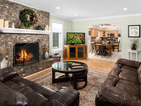 Tiny photo for 820 N Sanborn Drive, Palatine, IL 60074 (MLS # 12561347)