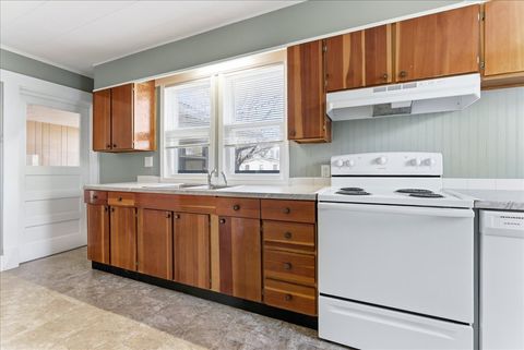 Tiny photo for 404 E Ash Street, Fairbury, IL 61739 (MLS # 12573029)