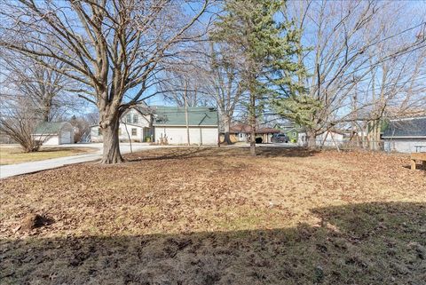 Tiny photo for 404 E Ash Street, Fairbury, IL 61739 (MLS # 12573029)
