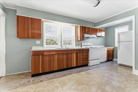 Tiny photo for 404 E Ash Street, Fairbury, IL 61739 (MLS # 12573029)