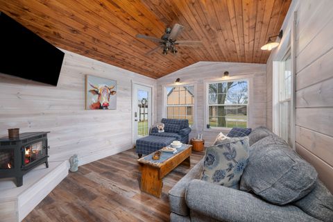 Tiny photo for 10 Pine Tree Court, Kewanee, IL 61443 (MLS # 12597291)