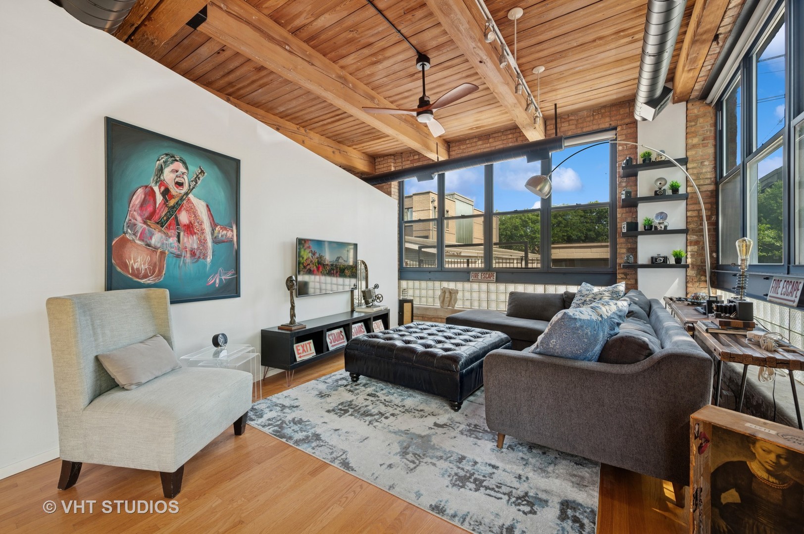 2804 N LAKEWOOD Avenue 102