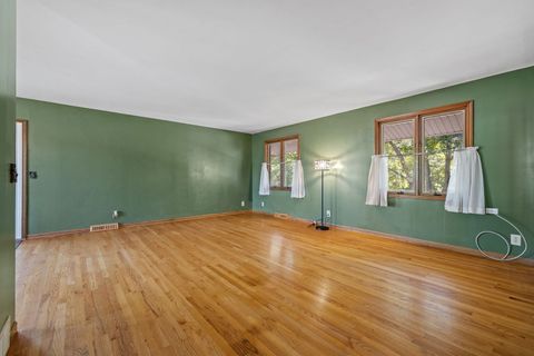 Tiny photo for 403 W Somonauk Street, Yorkville, IL 60560 (MLS # 12471625)
