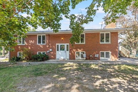 Photo of 403 W Somonauk Street, Yorkville, IL 60560 (MLS # 12471625)