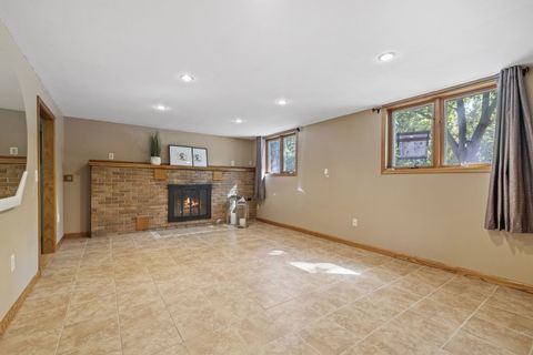Tiny photo for 403 W Somonauk Street, Yorkville, IL 60560 (MLS # 12471625)