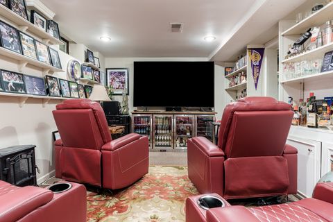 Tiny photo for 233 N CALVIN PARK Boulevard, Rockford, IL 61107 (MLS # 12491131)