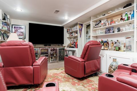 Tiny photo for 233 N CALVIN PARK Boulevard, Rockford, IL 61107 (MLS # 12491131)