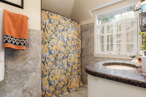 Tiny photo for 233 N CALVIN PARK Boulevard, Rockford, IL 61107 (MLS # 12491131)