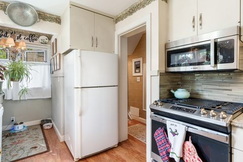 Tiny photo for 233 N CALVIN PARK Boulevard, Rockford, IL 61107 (MLS # 12491131)
