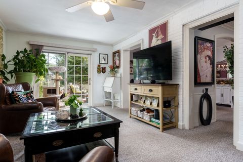Tiny photo for 233 N CALVIN PARK Boulevard, Rockford, IL 61107 (MLS # 12491131)