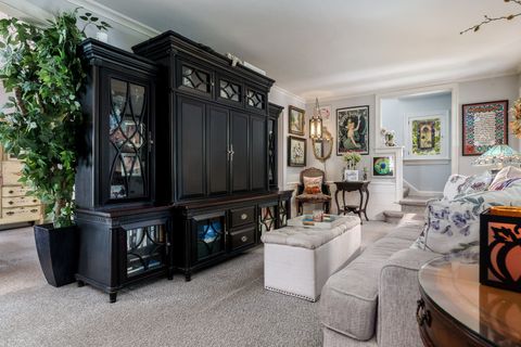 Tiny photo for 233 N CALVIN PARK Boulevard, Rockford, IL 61107 (MLS # 12491131)