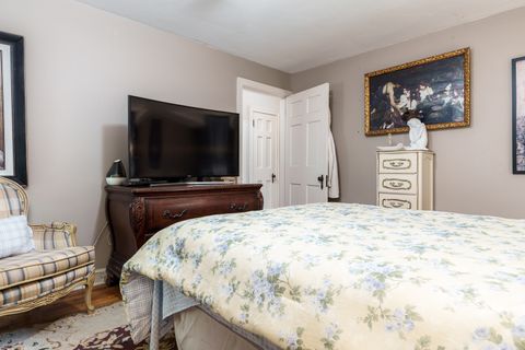 Tiny photo for 233 N CALVIN PARK Boulevard, Rockford, IL 61107 (MLS # 12491131)