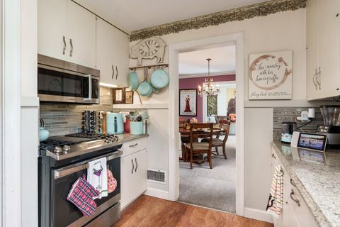 Tiny photo for 233 N CALVIN PARK Boulevard, Rockford, IL 61107 (MLS # 12491131)