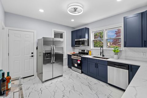 Tiny photo for 10151 S Avenue M, Chicago, IL 60617 (MLS # 12626806)