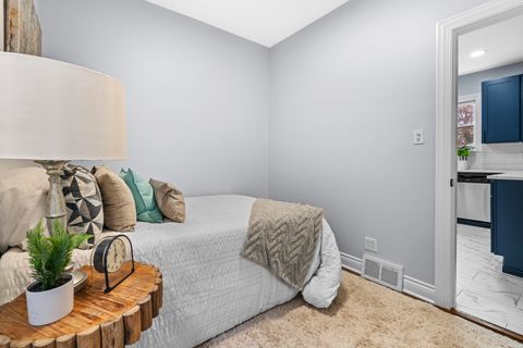 Tiny photo for 10151 S Avenue M, Chicago, IL 60617 (MLS # 12626806)