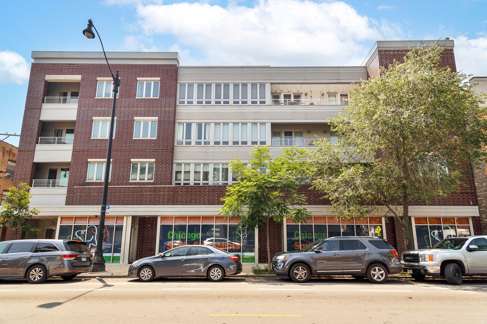 3021 W Armitage Avenue 402