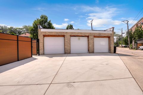 Tiny photo for 5838 N Sacramento Avenue, Chicago, IL 60659 (MLS # 12443890)