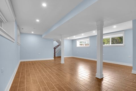 Tiny photo for 5838 N Sacramento Avenue, Chicago, IL 60659 (MLS # 12443890)