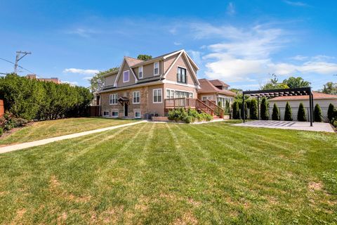 Tiny photo for 5838 N Sacramento Avenue, Chicago, IL 60659 (MLS # 12443890)