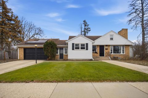 Photo of 2026 Nebraska Road, Rockford, IL 61108 (MLS # 12607772)