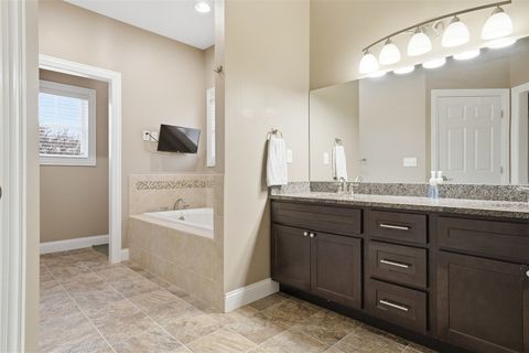 Tiny photo for 404 Victoria Drive, Washington, IL 61571 (MLS # 12584363)