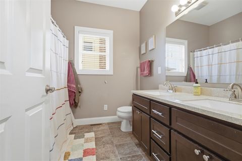 Tiny photo for 404 Victoria Drive, Washington, IL 61571 (MLS # 12584363)