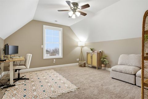 Tiny photo for 404 Victoria Drive, Washington, IL 61571 (MLS # 12584363)