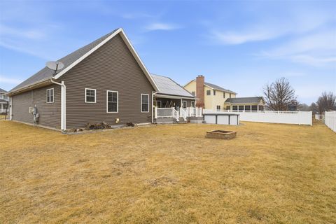 Tiny photo for 404 Victoria Drive, Washington, IL 61571 (MLS # 12584363)