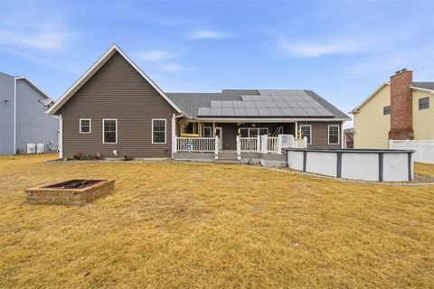 Tiny photo for 404 Victoria Drive, Washington, IL 61571 (MLS # 12584363)