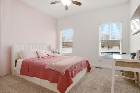 Tiny photo for 404 Victoria Drive, Washington, IL 61571 (MLS # 12584363)