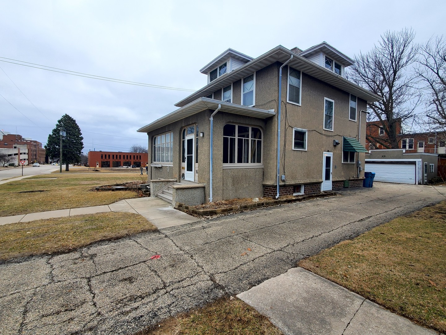 1612 5th Street
