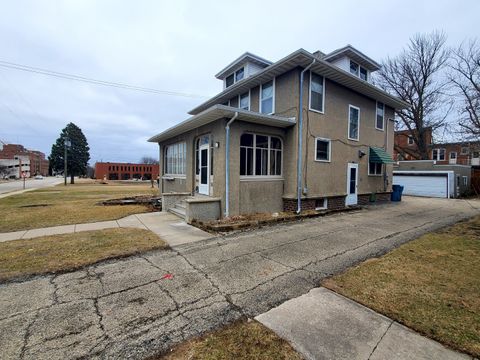 Tiny photo for 1612 5th Street, Peru, IL 61354 (MLS # 12586876)