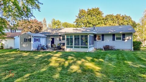 Tiny photo for 2106 Cedar Avenue, Mendota, IL 61342 (MLS # 12482720)