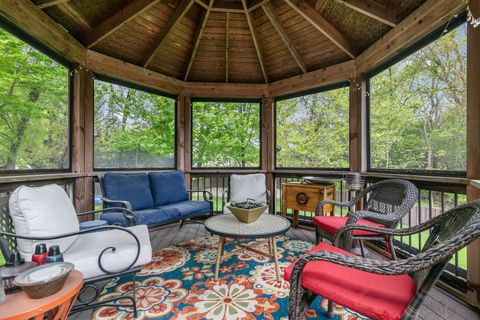 Tiny photo for 2030 LUCCA Court, Elgin, IL 60123 (MLS # 12634643)