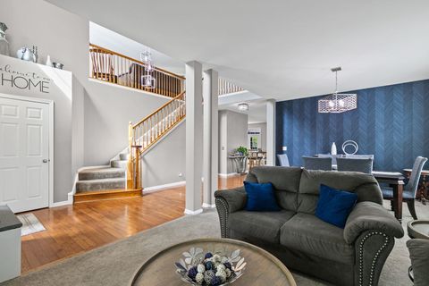 Tiny photo for 2030 LUCCA Court, Elgin, IL 60123 (MLS # 12634643)