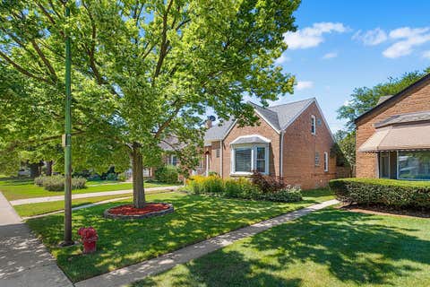 Tiny photo for 5126 N Mulligan Avenue, Chicago, IL 60630 (MLS # 12737355)